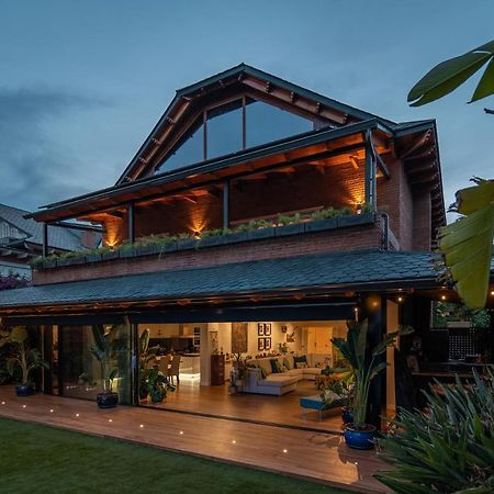 Villa Barcelona'S Tropical Oasis Sant Just Desvern Esterno foto