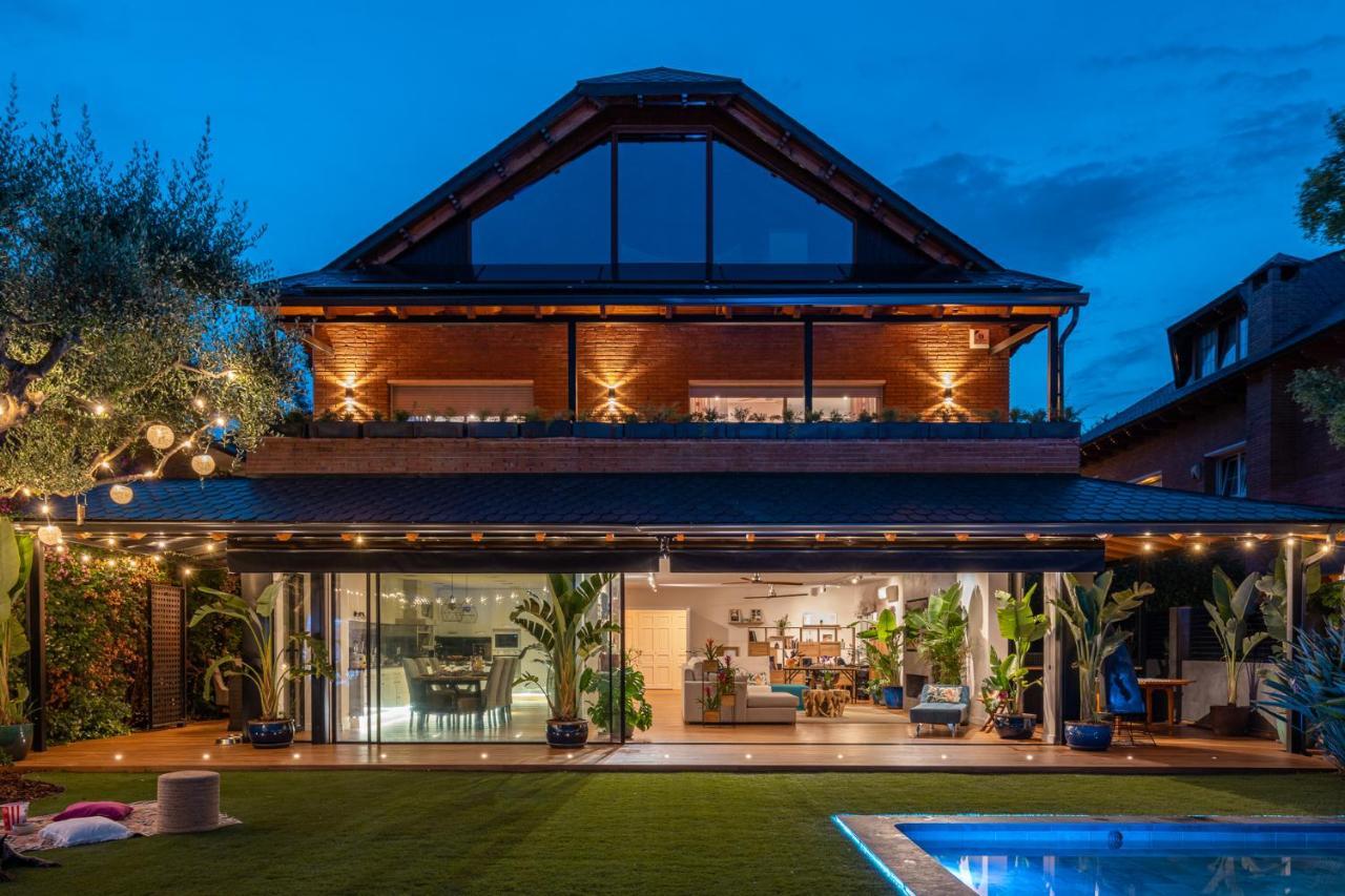 Villa Barcelona'S Tropical Oasis Sant Just Desvern Esterno foto
