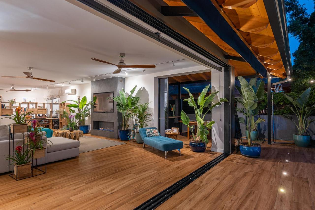 Villa Barcelona'S Tropical Oasis Sant Just Desvern Esterno foto
